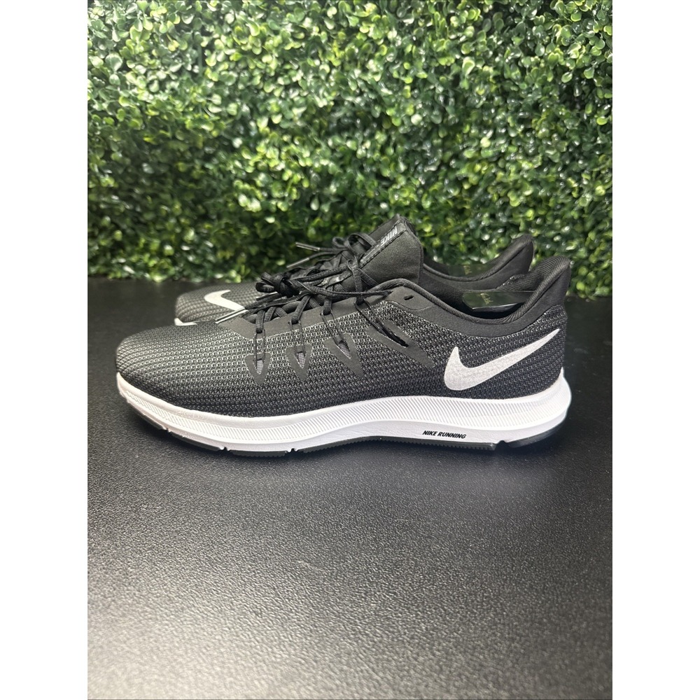 Nike Quest Running Shoes Women's Size 10 Sneaker AA7412-001